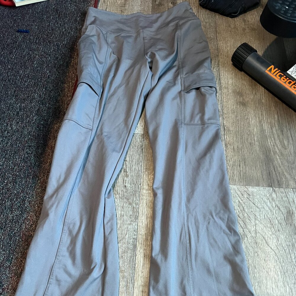 Berkley Jensen small grey legging pants